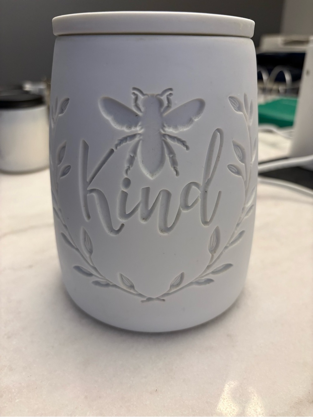 Scentsy “Bee Kind” Warmer